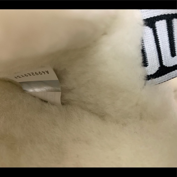 Women's UGG Disco Slide White Sheepskin - Picture 14 of 14